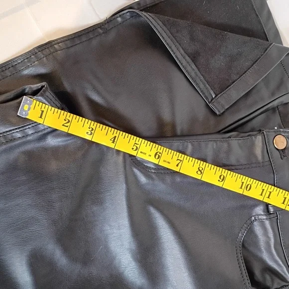 Zara Black Faux Leather Pants High Waist Slim Leg Size 2 - Picture 7 of 8